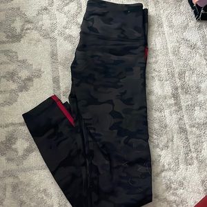 Size M Vimia Leggings
